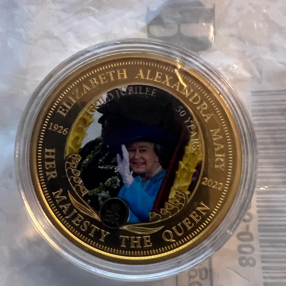 Queen Elizabeth ll, 24 Gold Plated Coin